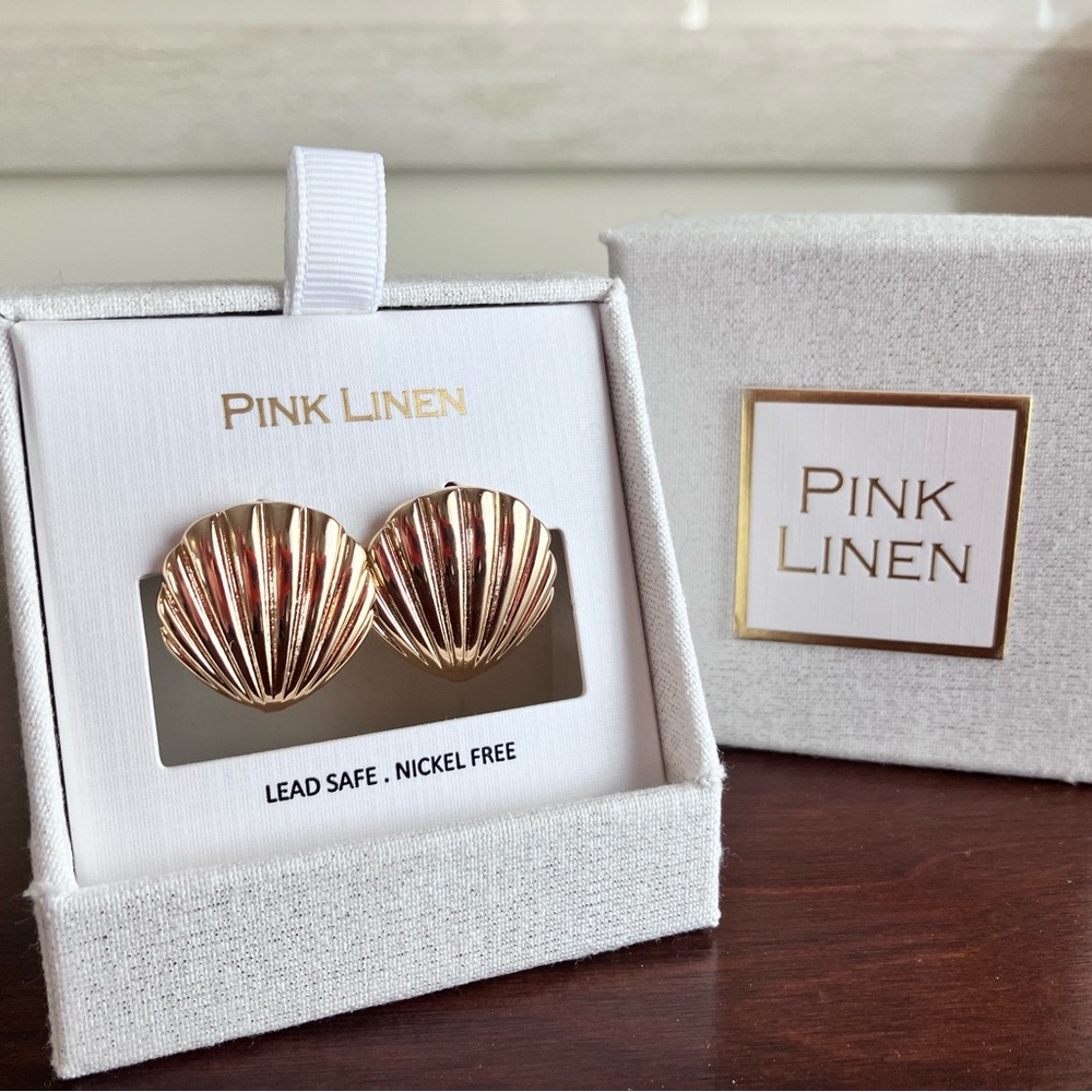 Pink Linen Gold Toned Shell Earrings 

Brand new in nice gift box.
